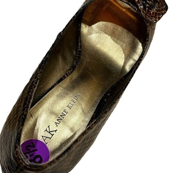 Anne Klein Snake Skin Ladies Peep Toe Wedge with Bow Womens Size 8.5 Shoes - Picture 10 of 11